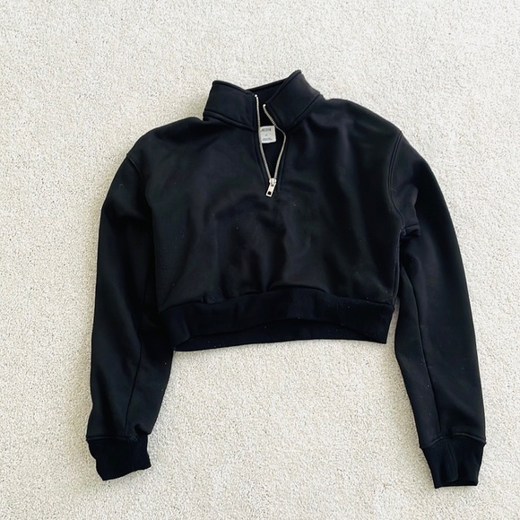 Ardene Black Cropped Sweater - Picture 1 of 6